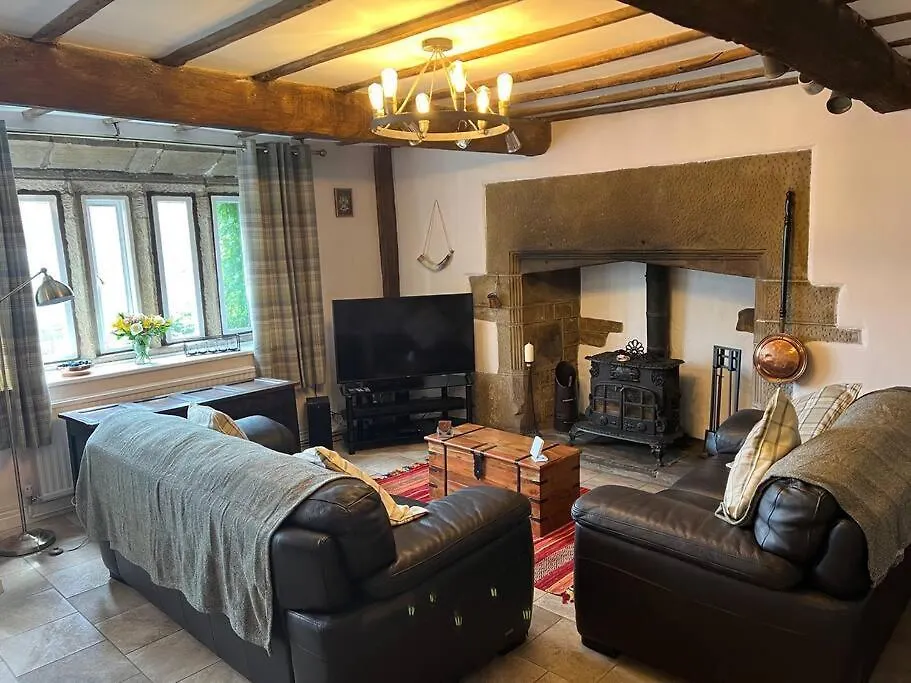 17Th Century Cottage With Hidden Garden Steeton 0*,